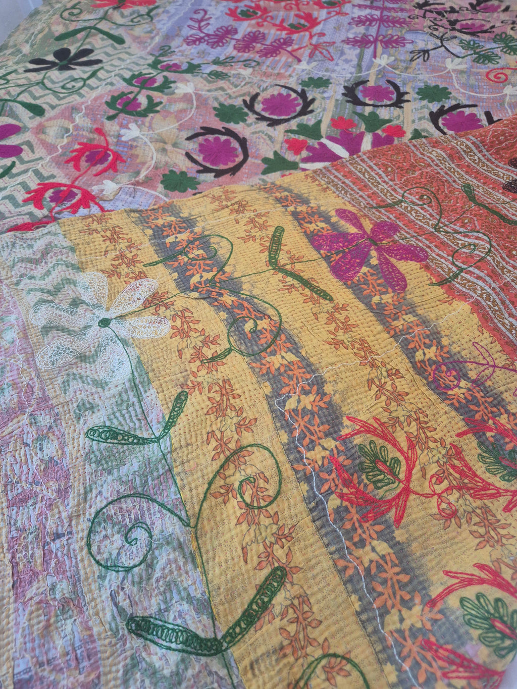 Vintage Kantha blanket with Suzani embroidery • 205*153cm • Reversible