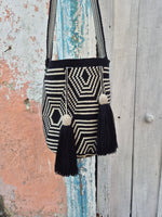 Wayuu Mochila • Black and White