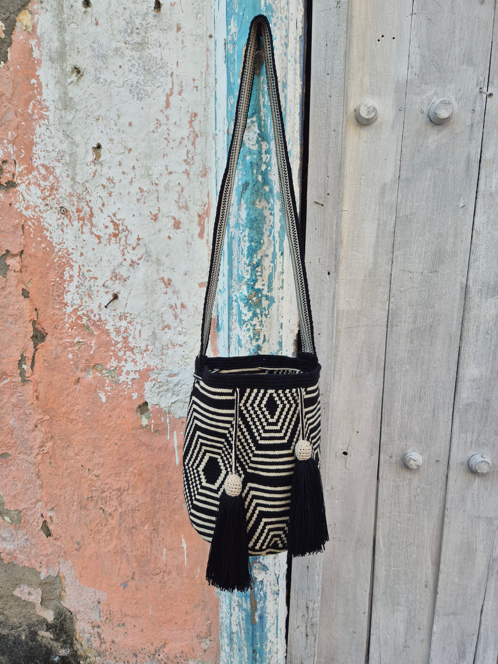 Wayuu Mochila • Black and White