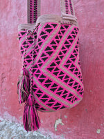 Wayuu Mochila • single thread PINK