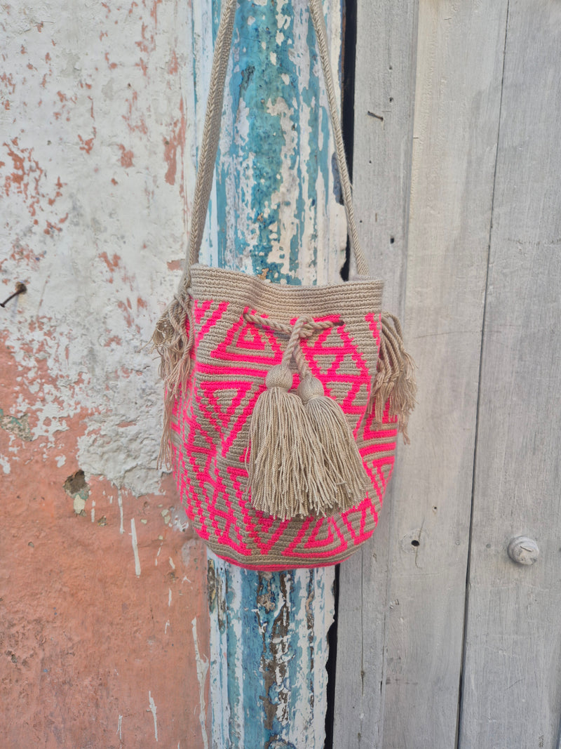 Wayuu Mochila • MEDIUM • pink