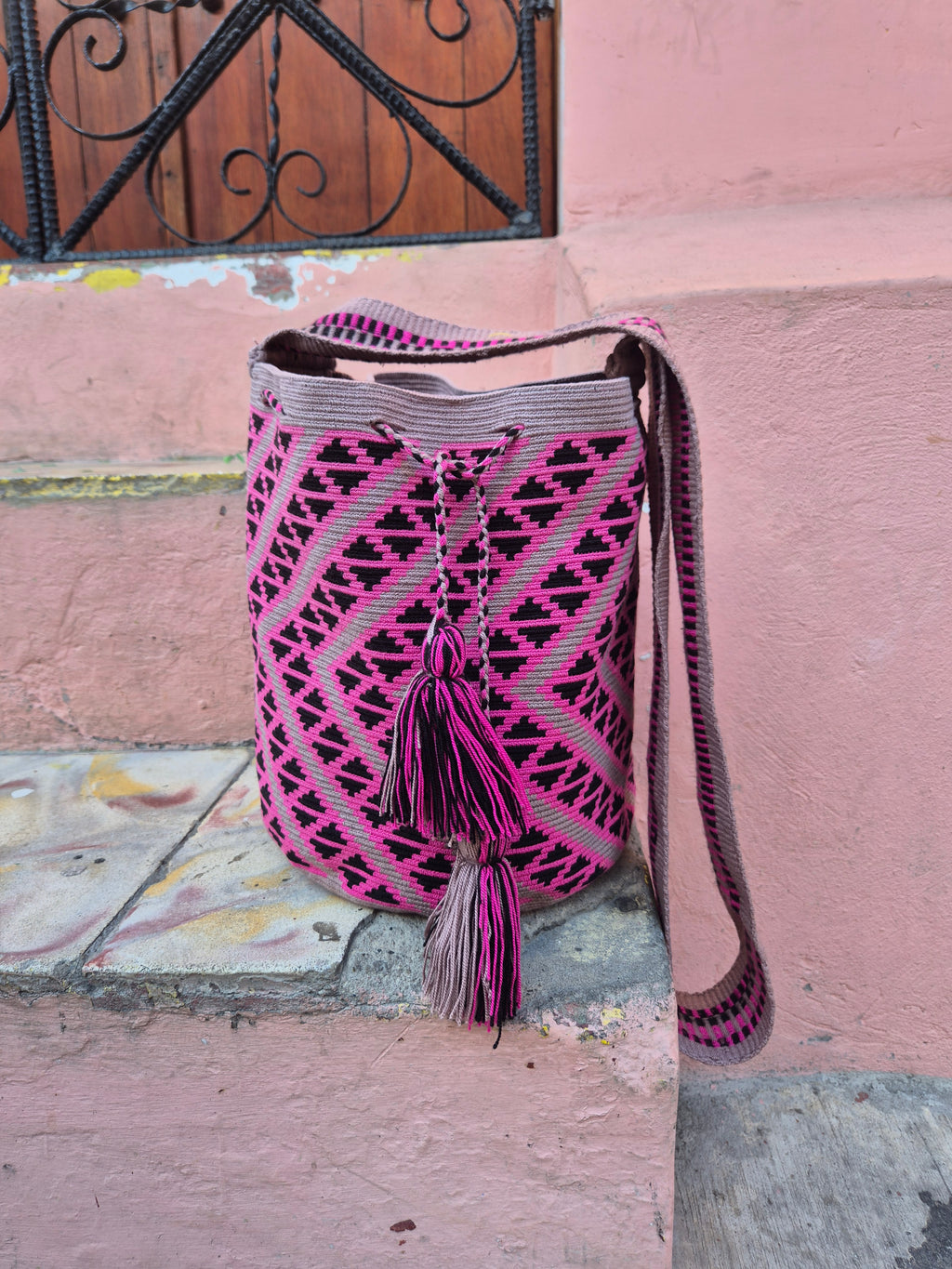 Wayuu Mochila • single thread PINK