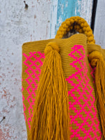 Wayuu SHOPPER • ROSA MOSTAZA