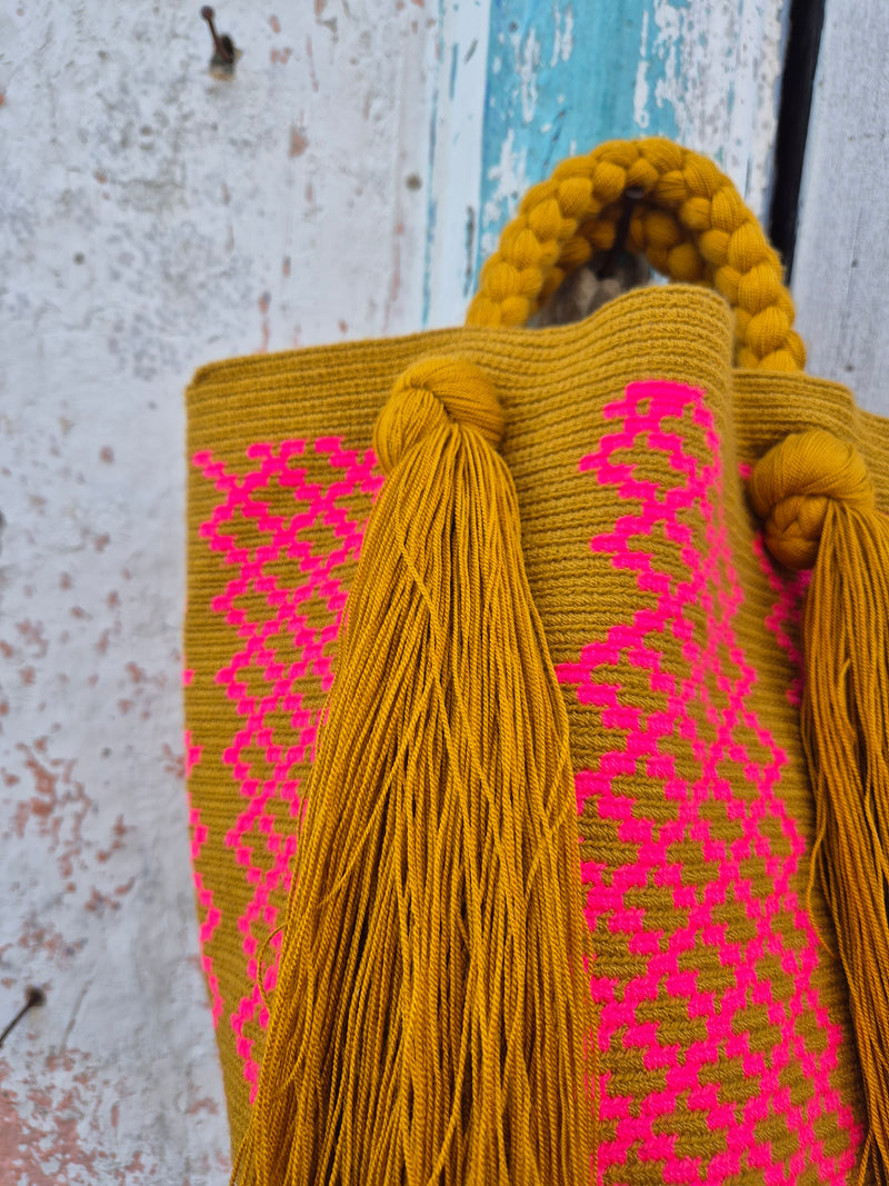 Wayuu SHOPPER • ROSA MOSTAZA