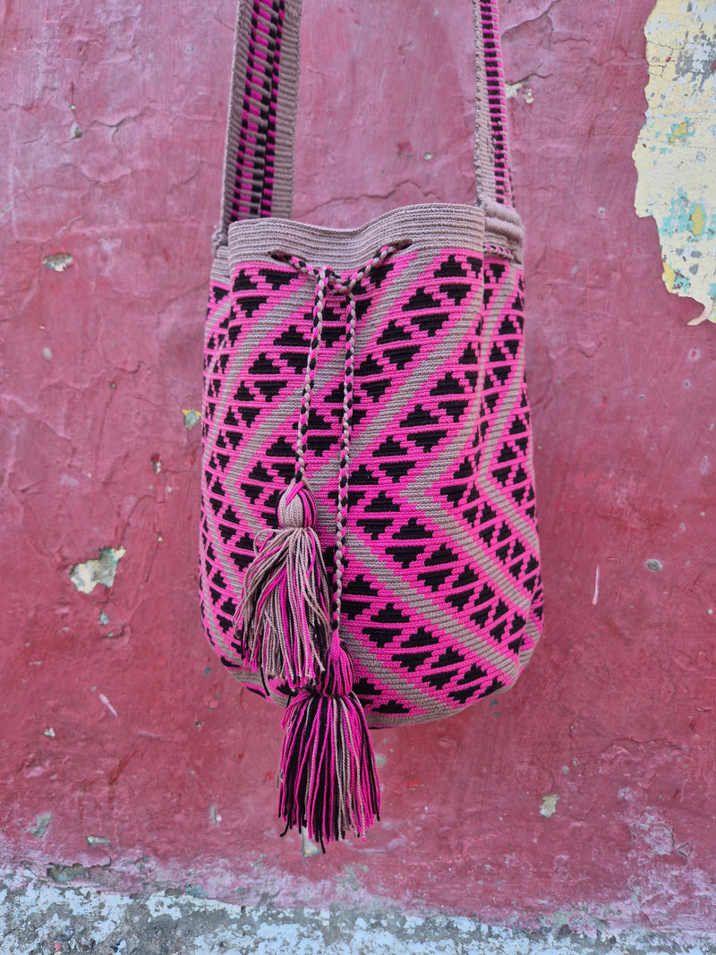 Wayuu Mochila • single thread PINK