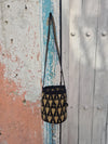 Wayuu LOVE Mochila mediano • single thread • hilo de seda • Black & Gold