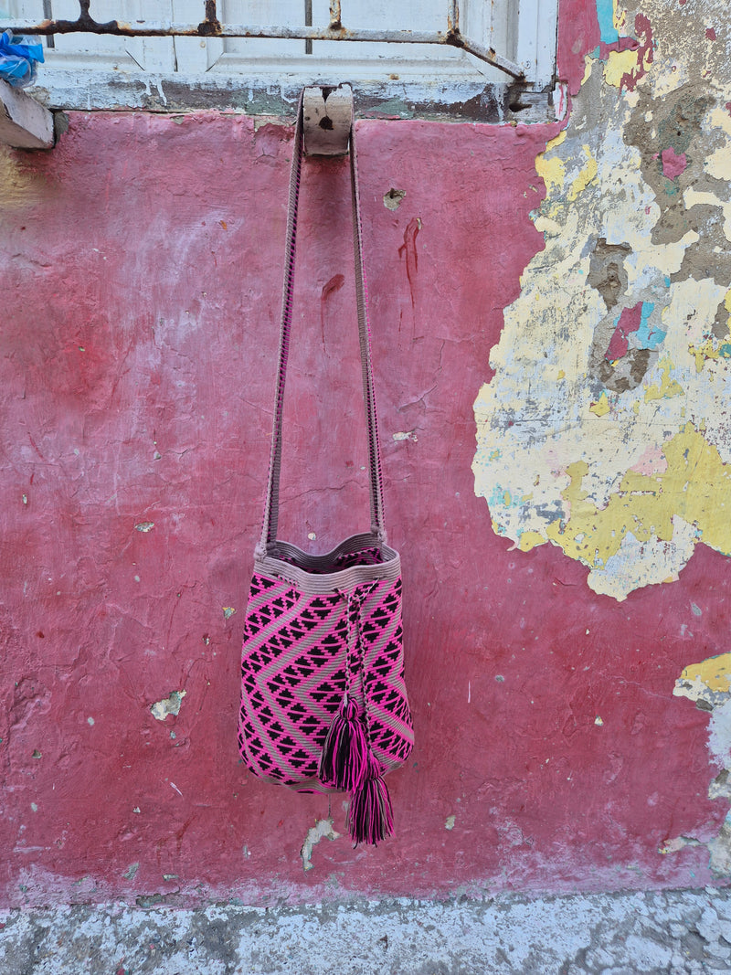 Wayuu Mochila • single thread PINK