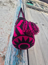 Wayuu Mochila • MEDIUM • Black & Fuchsia