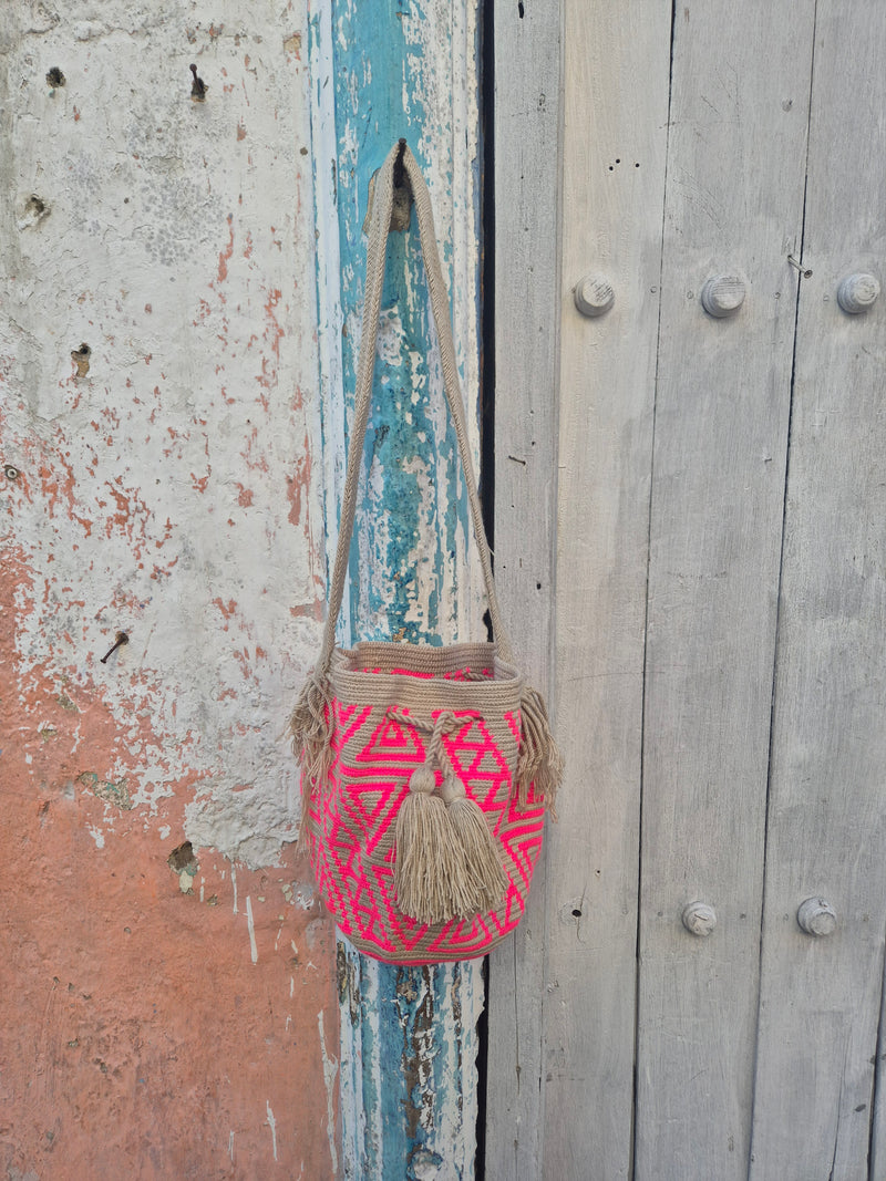 Wayuu Mochila • MEDIUM • pink